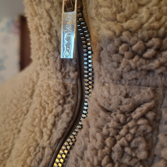 Calvin K. Fuzz Vest xs fits M - Picture 5 of 8